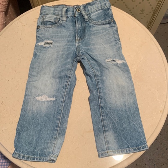Gap size 2T distressed denim jeans with holes - Picture 1 of 4